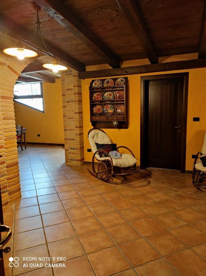 La Taverna Di Lulu Arnesano Exterior foto